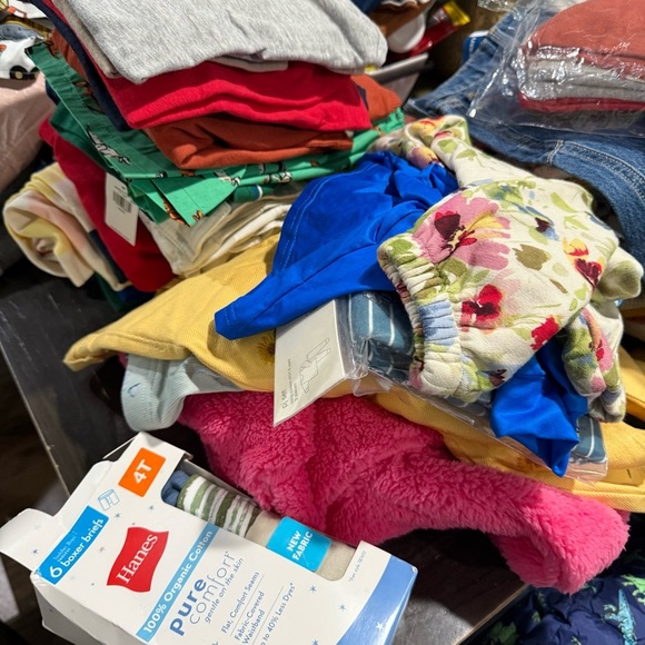 Old Navy Kids Mystery Box - Picture 7 of 8